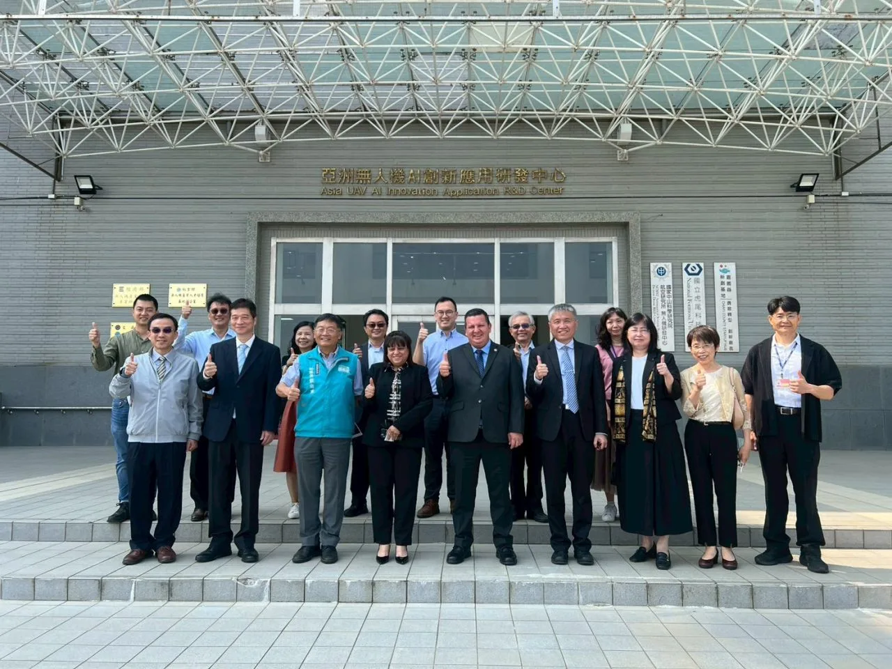 瓜地馬拉審計總署審計長率團訪嘉　參訪亞洲無人機AI創新應用研發中心　交流無人機於公共治理與審計應用